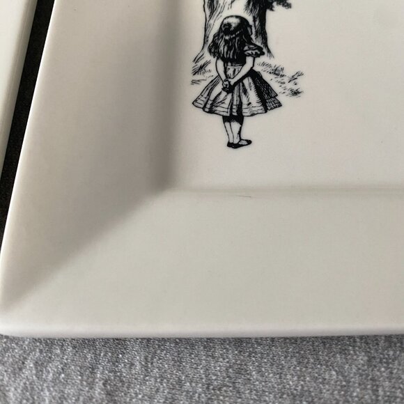 Alice In Wonderland 9" x 9" Square Plates By Fishs Eddy - Picture 5 of 14